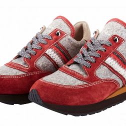 LT_HW16_Gilberta_Rot_EUR 299,90.jpg